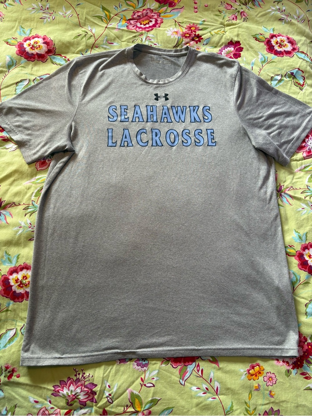 Seahawks Lacrosse x Under Armour heat gear gray tee Large 29x23 EUC